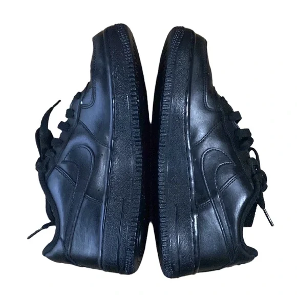 Nike Air Force 1s Black - Picture 3 of 5